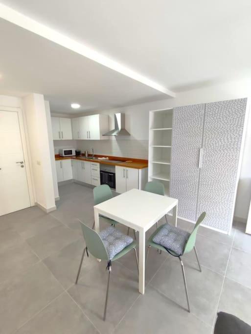 Apartament Near The Ocean In Playa San Juan Esterno foto