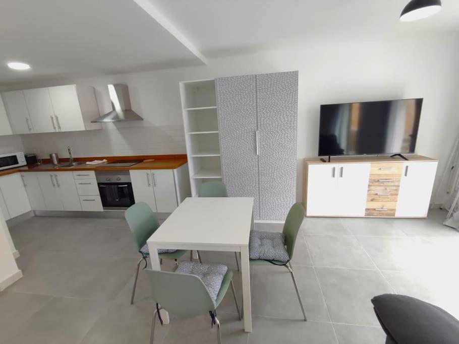 Apartament Near The Ocean In Playa San Juan Esterno foto